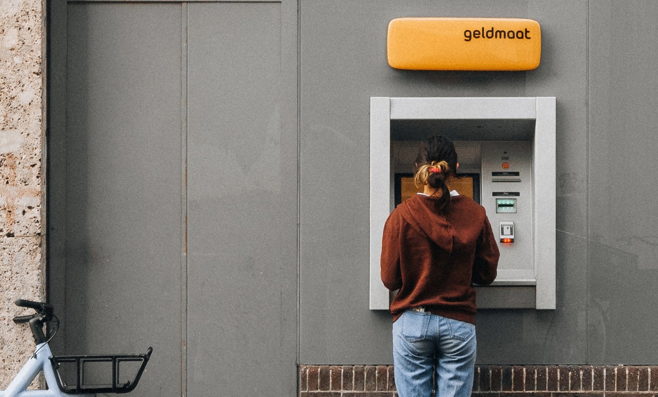 Bargeld am Geldautomaten abheben