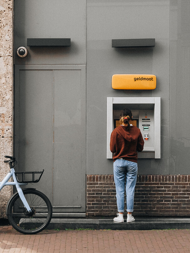 Bargeld am Geldautomaten abheben
